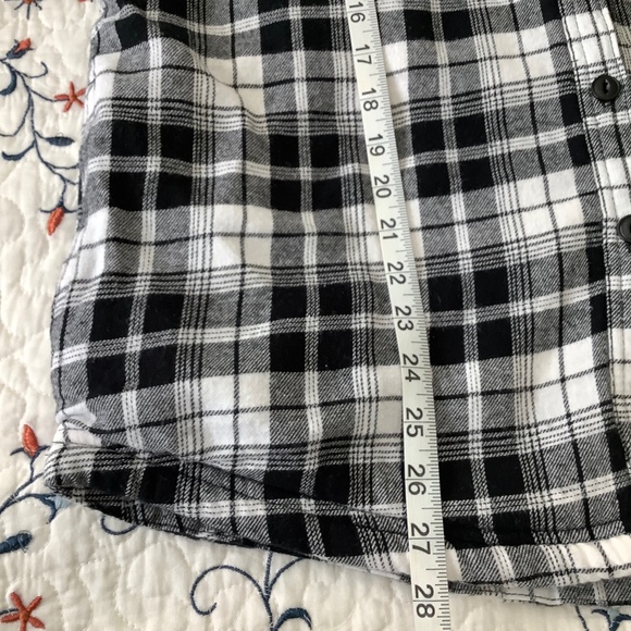 Hooded Sherpa Lined Flannel - Picture 5 of 7